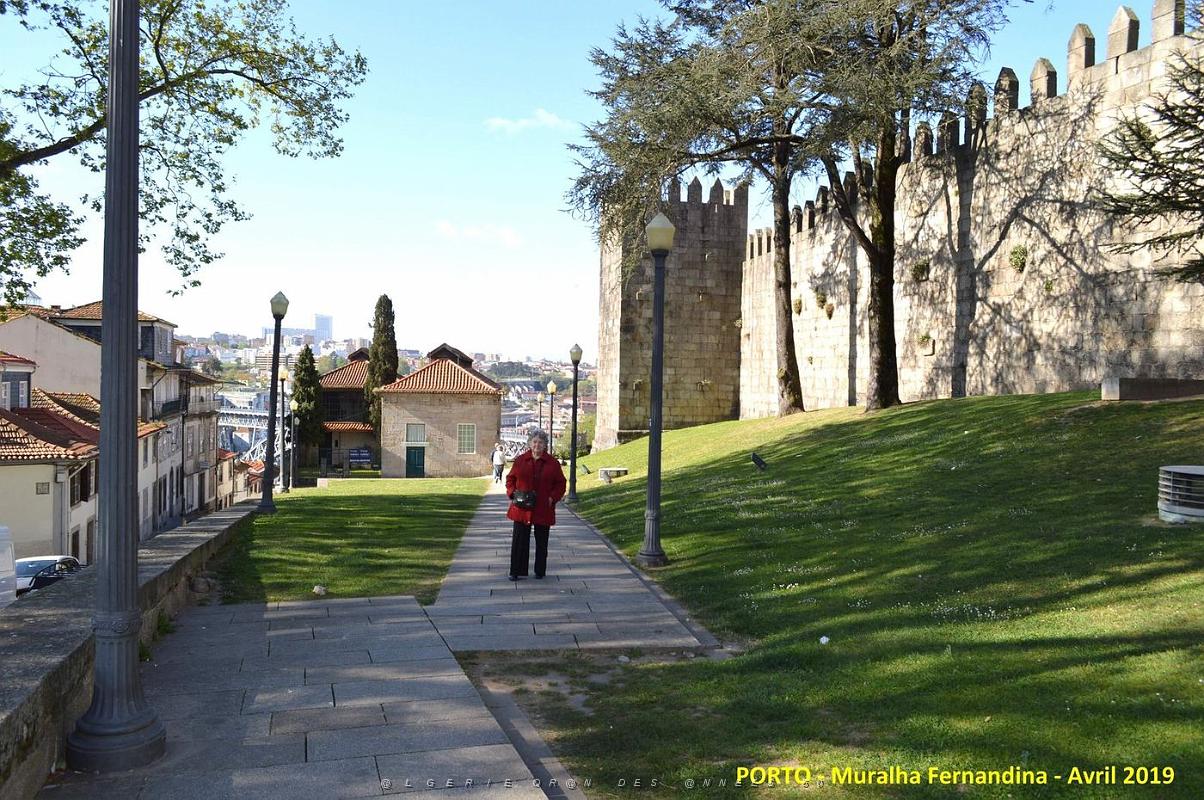 1229- Porto- De Batalha a Ribeira.jpg
